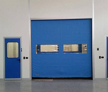 High speed fabric doors with airtight seals and air pressure resistance