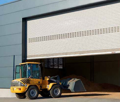 Industrial roller shutters for loading areas
